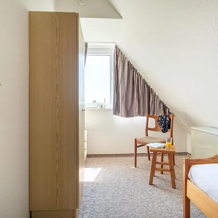 Am-hohen-ufer-reetdach-haus-ocean-breeze-136