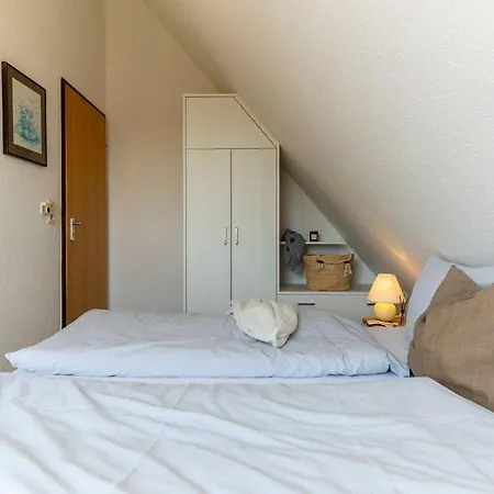 Am-hohen-ufer-reetdach-haus-ocean-breeze-136 Holiday home Grossenbrode