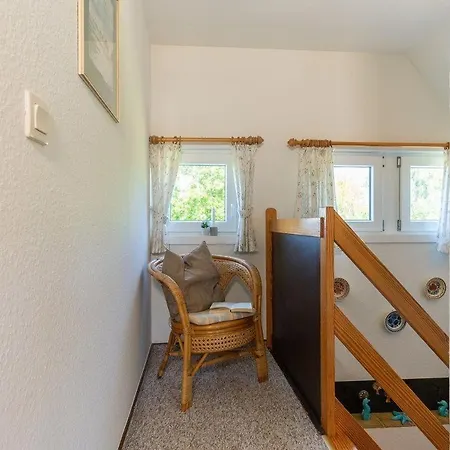 Am-hohen-ufer-reetdach-haus-ocean-breeze-136 * Großenbrode